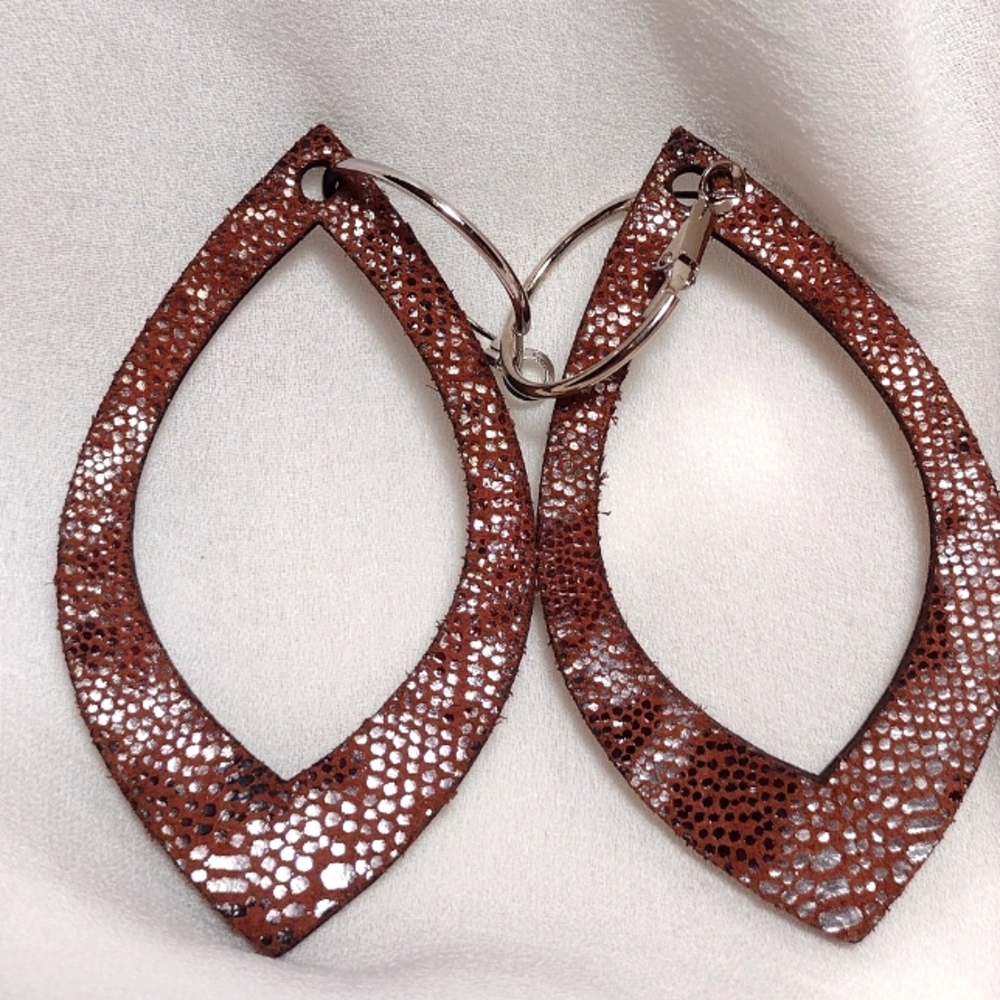 Adorable earrings